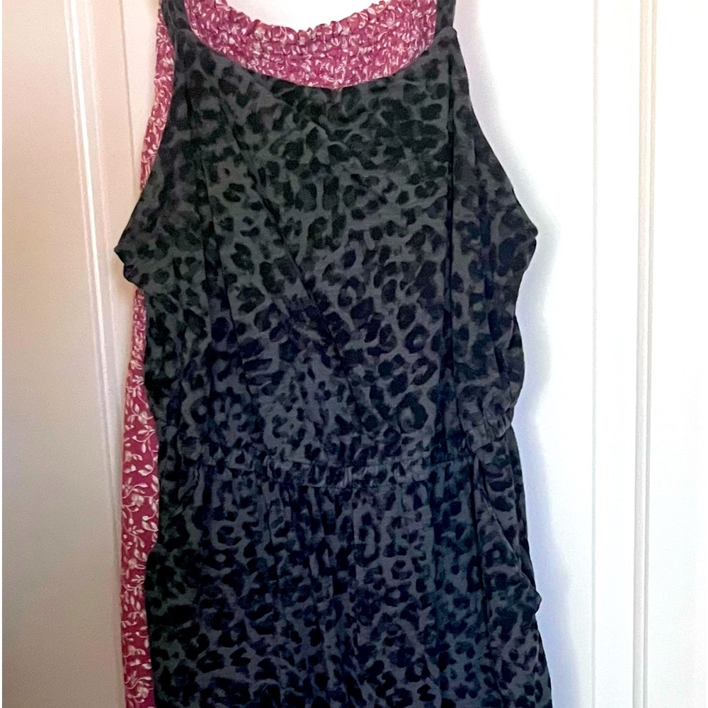2 jumpers 1 grey leopard, 1 pink flowers